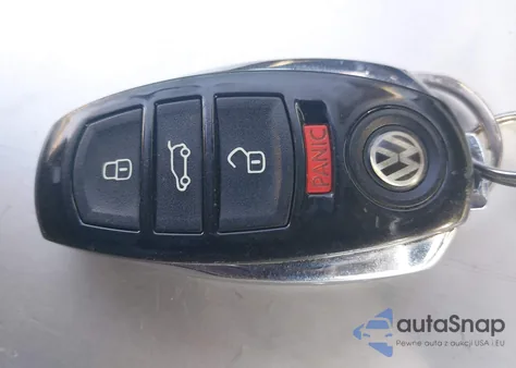 2013 Volkswagen Touareg Vr6 Sport from USA, damaged, VIN WVGEF9BP3DD003679